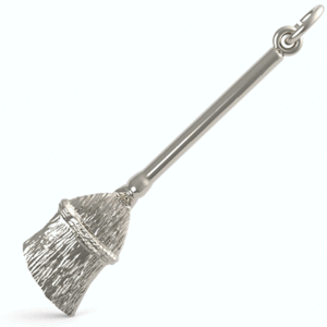 Broom Charm 0419 